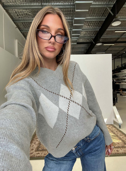 Alaskie V Neck Jumper Grey Argyle