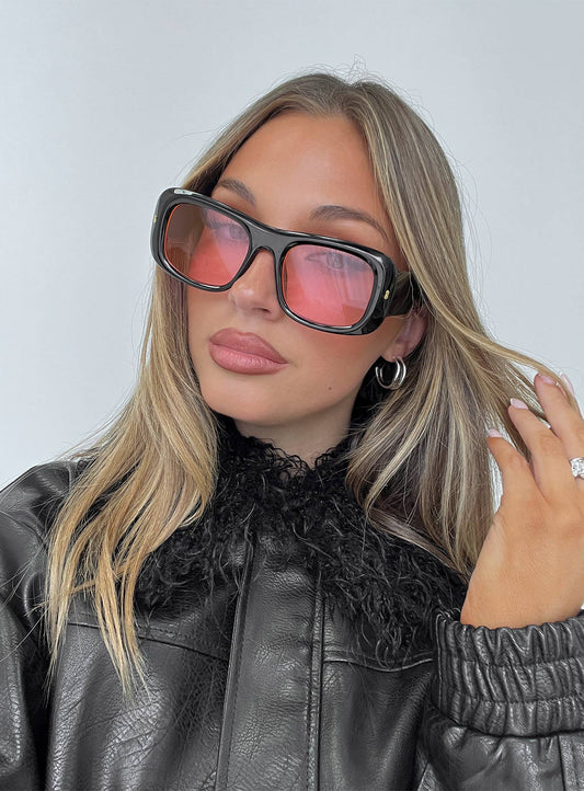 Amena Oversized Sunglasses Black / Pink