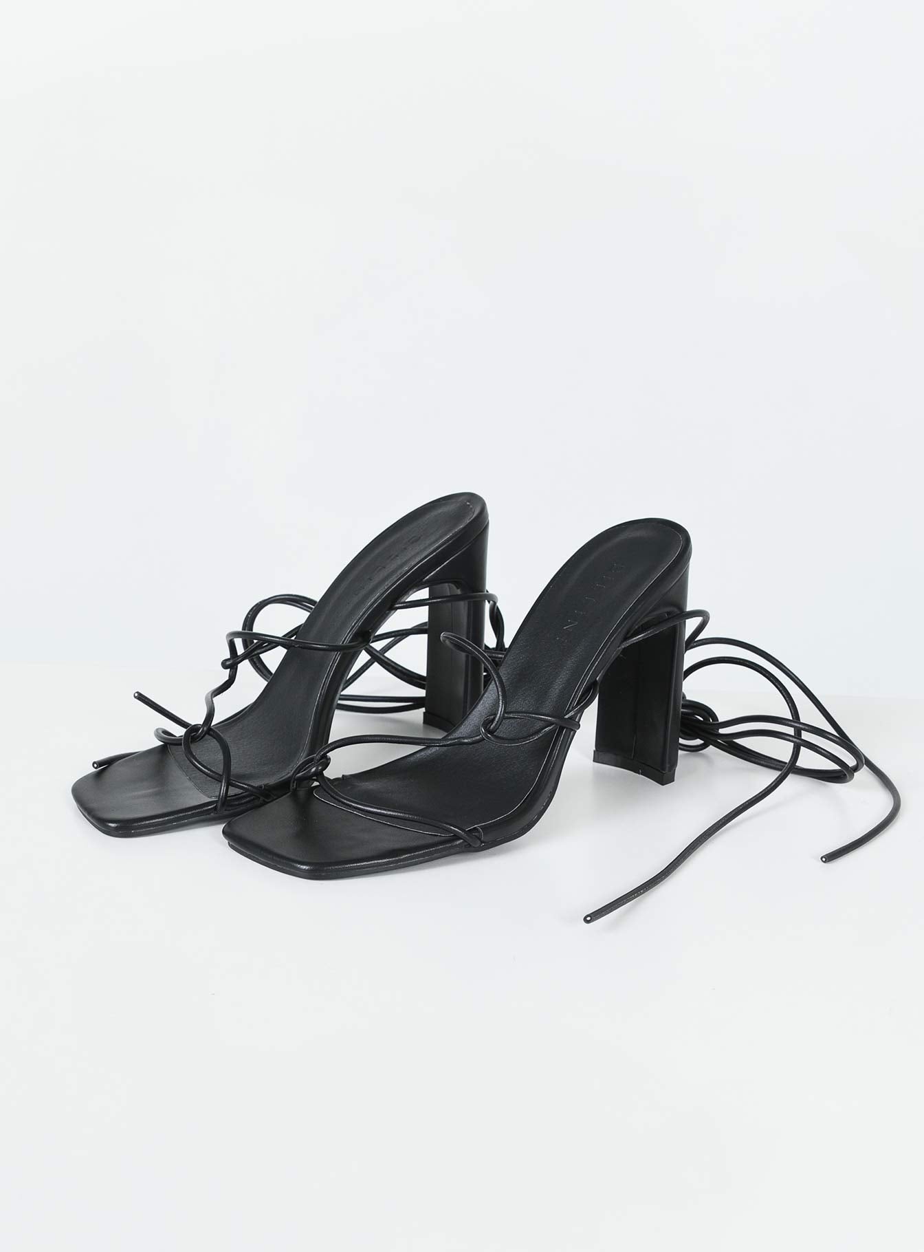 Billini Hades Heels Black