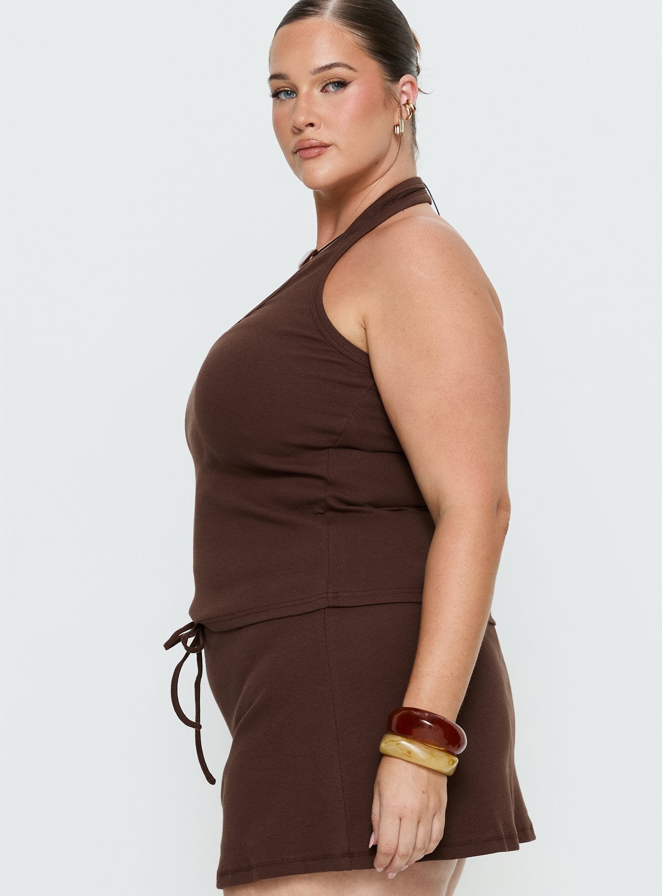 Baseline Scoop Halter Rib Tank Brown Curve