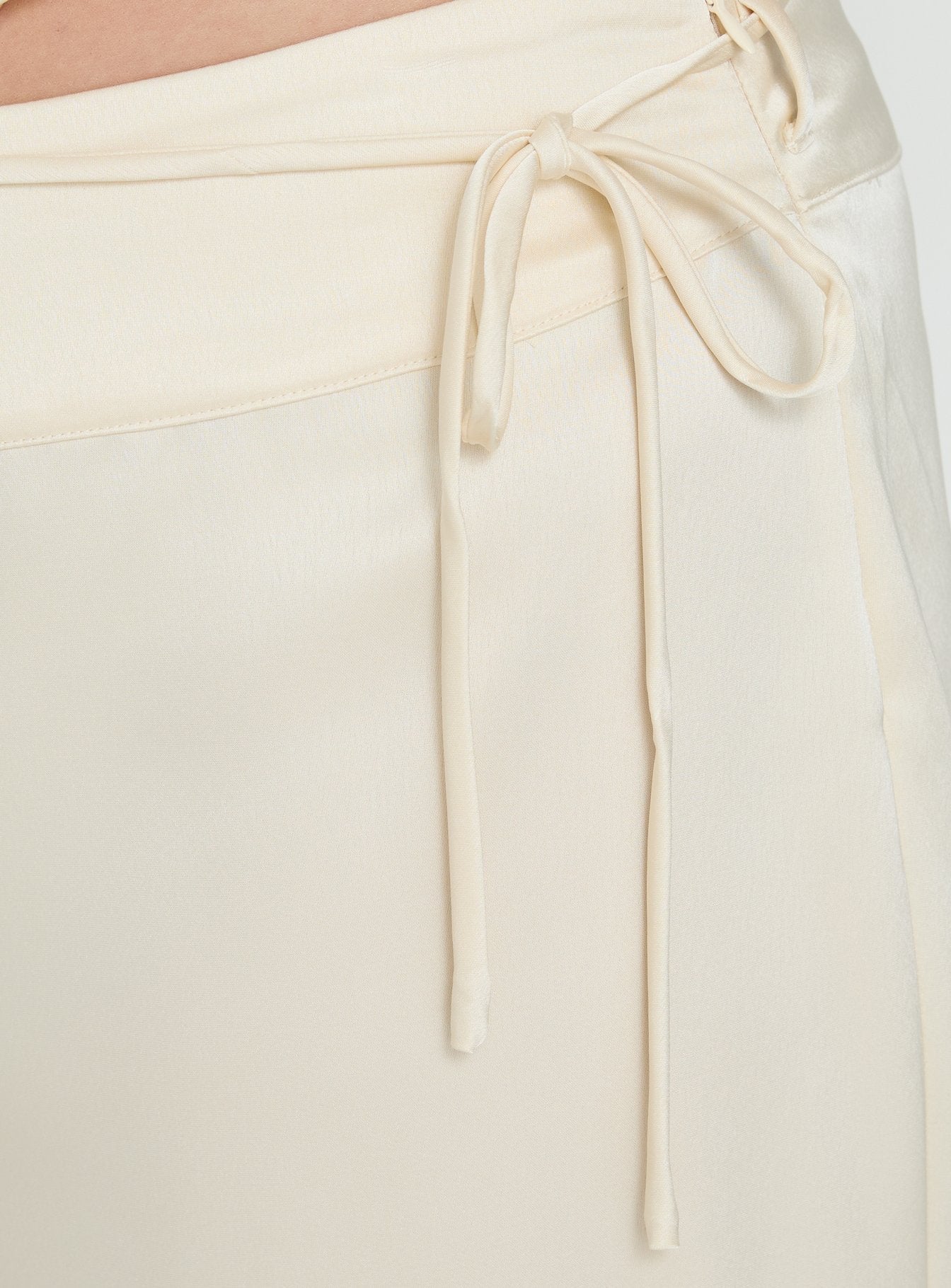 Aubrette Satin Tie Pants Cream Curve